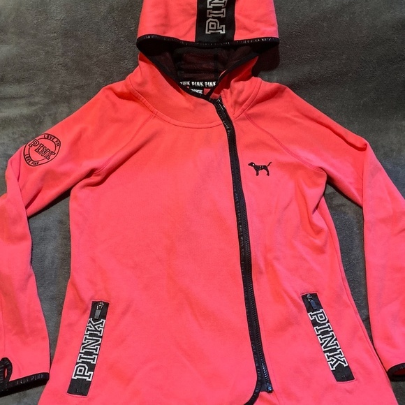 Victoria's Secret PINK NATION Limited Edition Fashion Show 2015 Hoodie - Picture 4 of 5